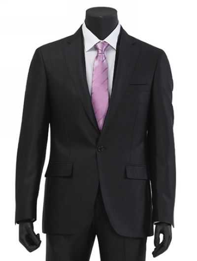 穿西裝的時(shí)候應(yīng)該搭配什么樣子的領(lǐng)帶和鞋子呢