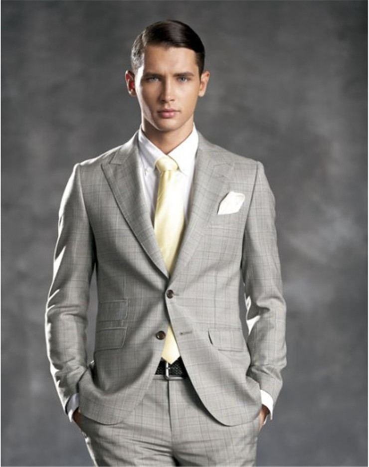 職業(yè)西裝對于企業(yè)的重要性以及定制如何選擇