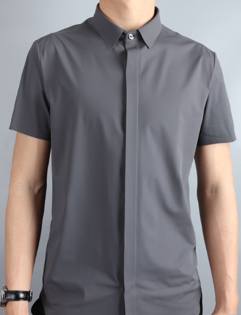 襯衫定制的面料應(yīng)該怎么選？需要注意哪些方面？