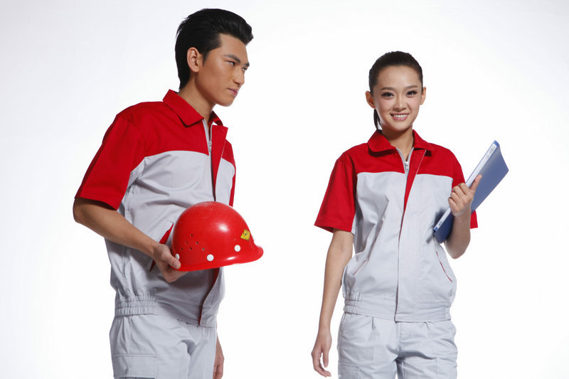 穿著工作服的正確方式是是什么?褪色后應(yīng)該怎么辦?